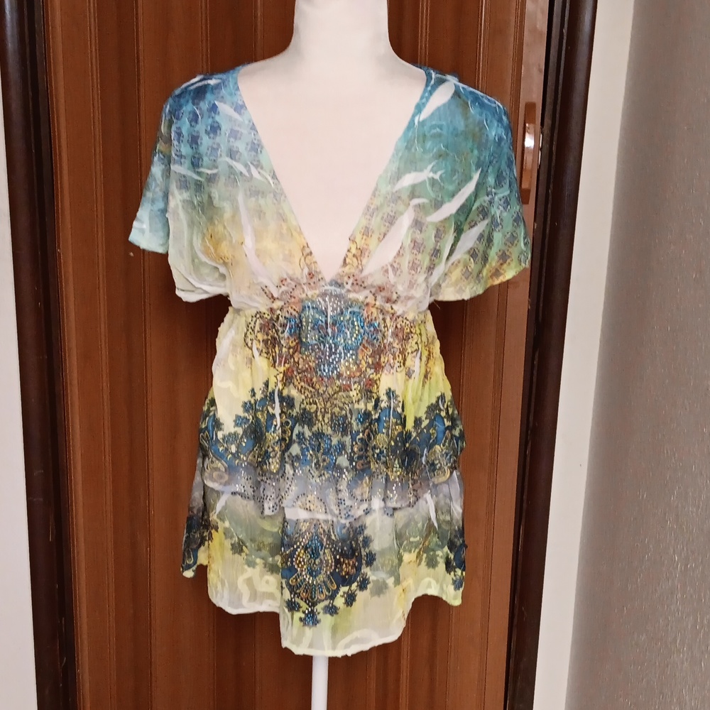 S - TWELVE MULTI COLORED RHINESTONE TOP